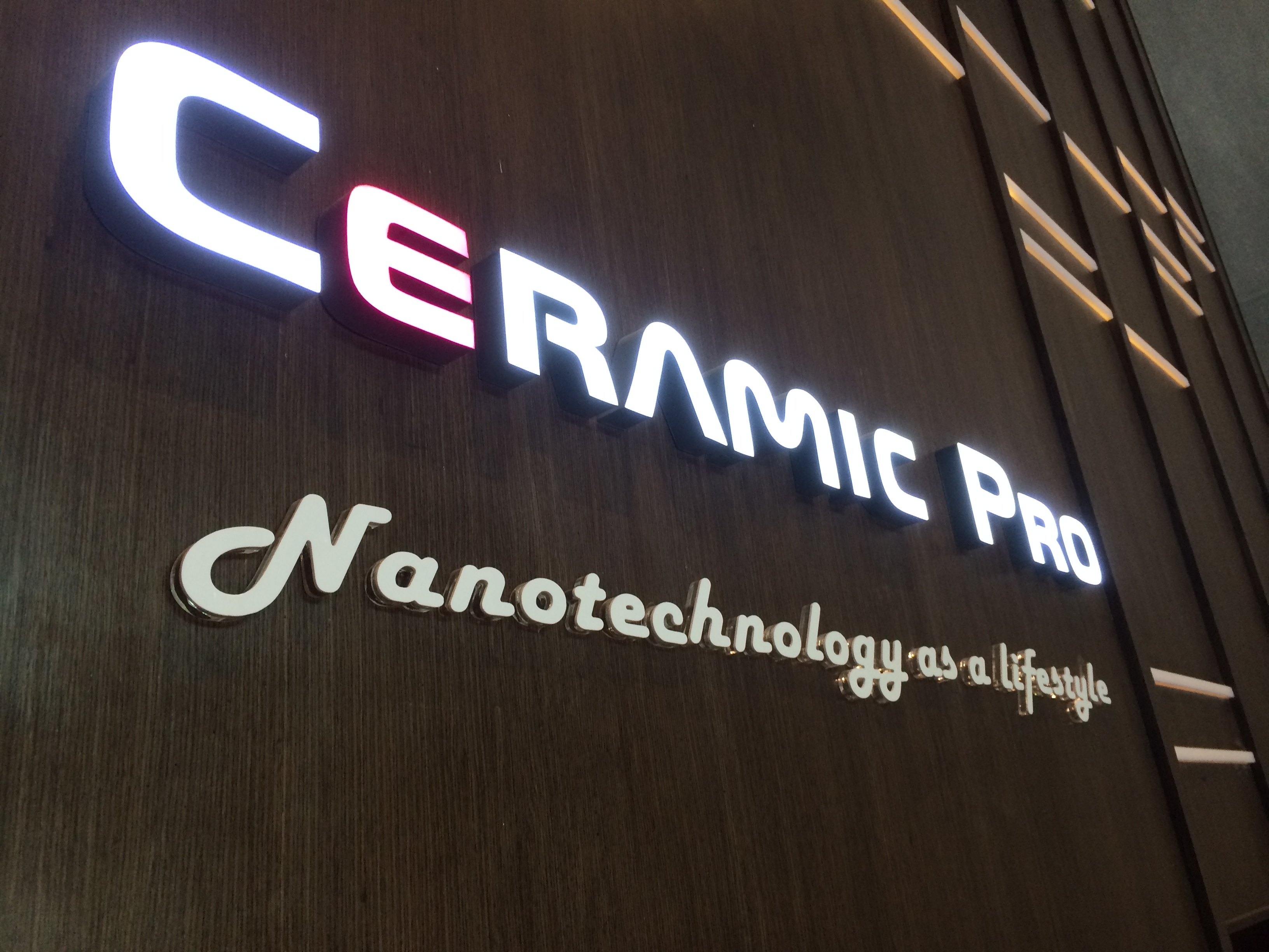Ceramic Pro LED Logo Ceramic Pro LED Logo